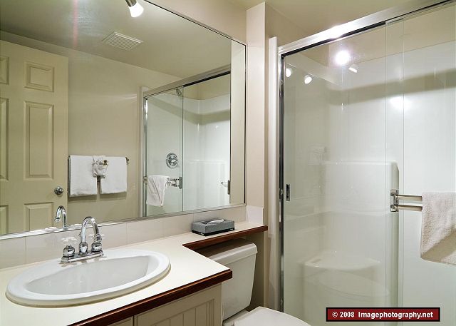 Whistler Aspens on Blackcomb Accommodation 549 Bathroom